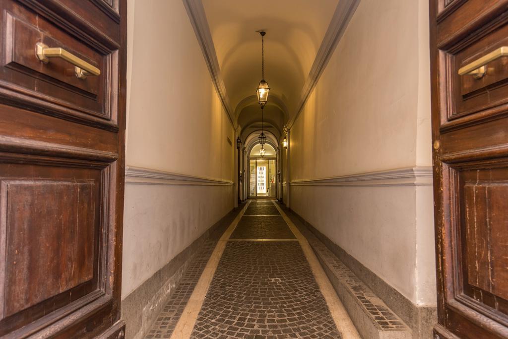 Royal * Roma