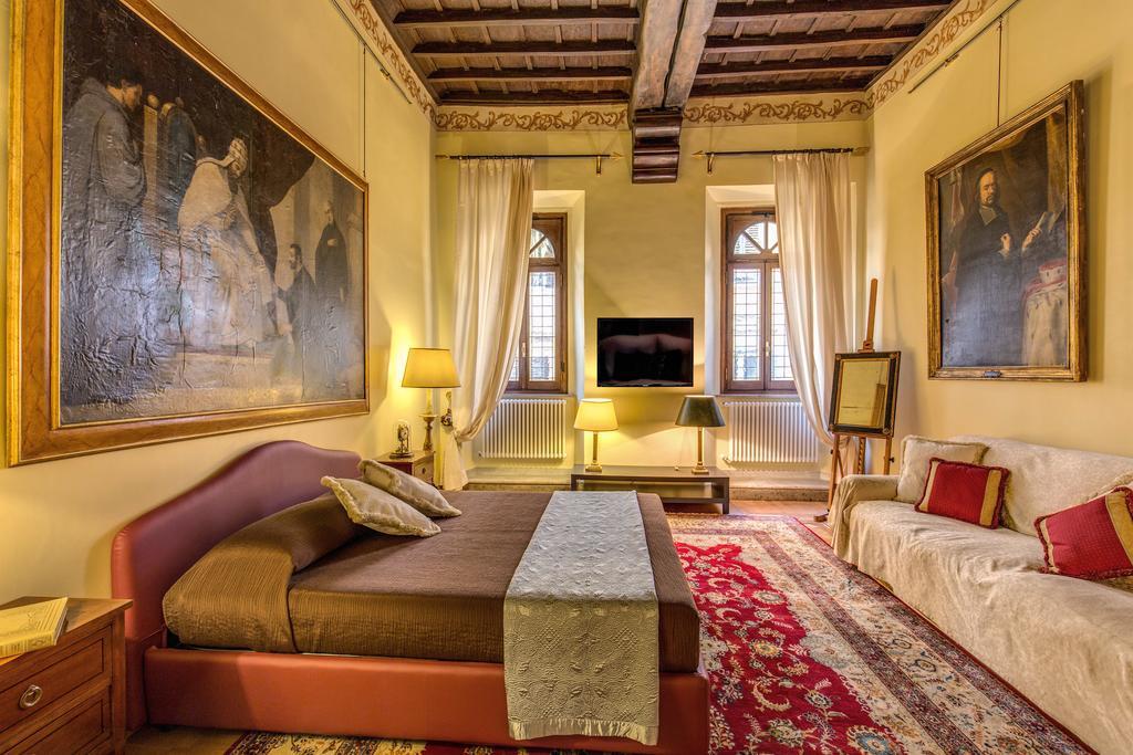 Royal * Roma